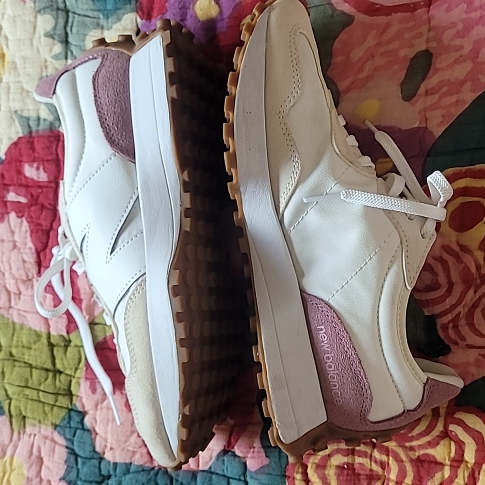 New Balance327 "White/Pink" Sneakers - Picture 9 of 10